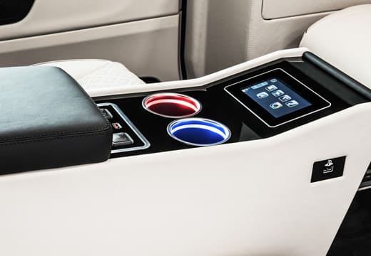 Heated and cooled cup holders